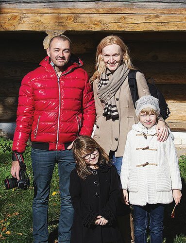 Ален Лебуаль с дочерью, Ксения Климова с дочерью
